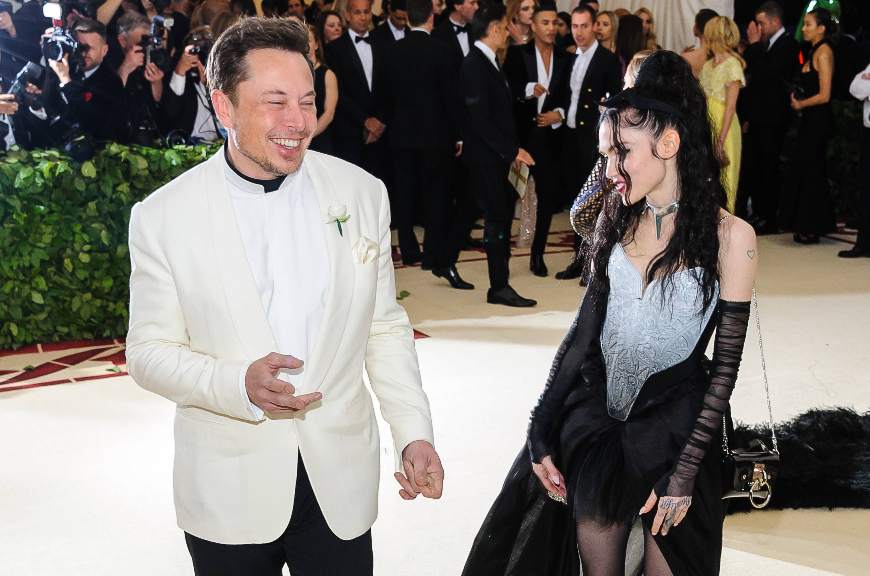 Elon Musk and Grimes at the 2018 Metropolitan Museum of Art Costume