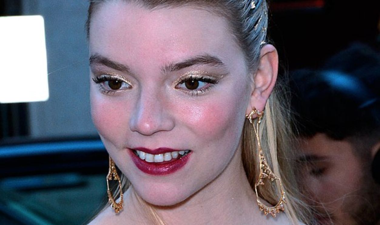Anya Taylor-Joy (2)