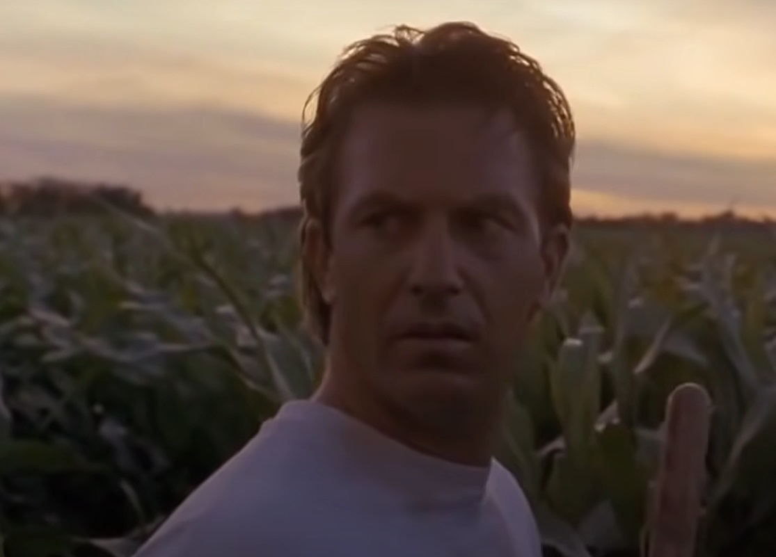Screenshot from the movie Field of Dreams (1989)