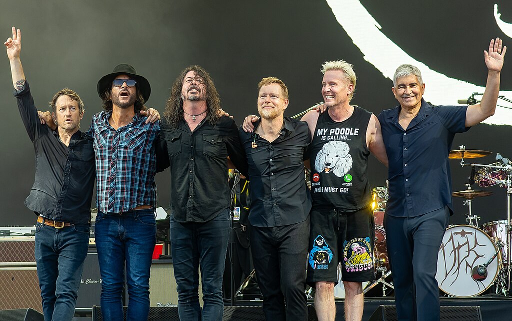 Photo of the members of the American band Foo Fighters on Stage
