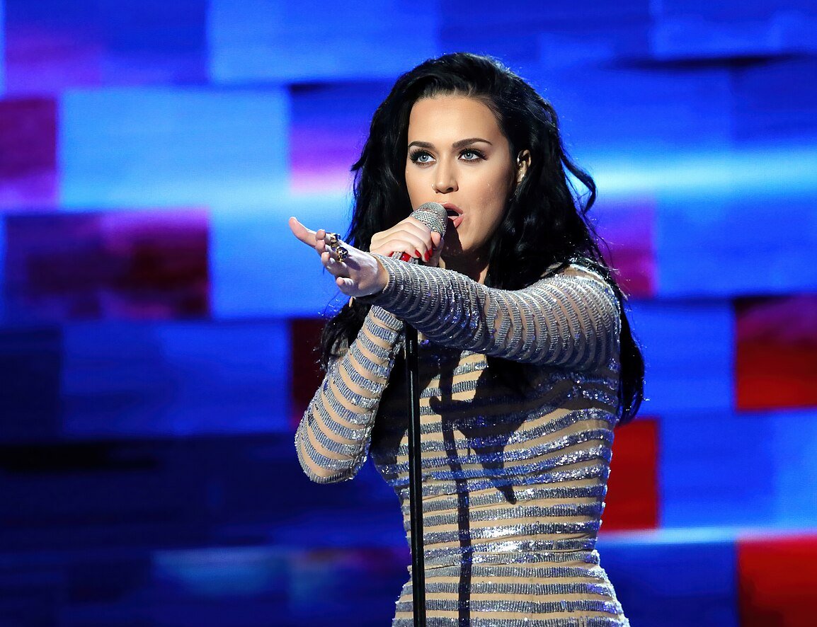 Katy Perry sings to the Democratic National Convention in Philadelphia