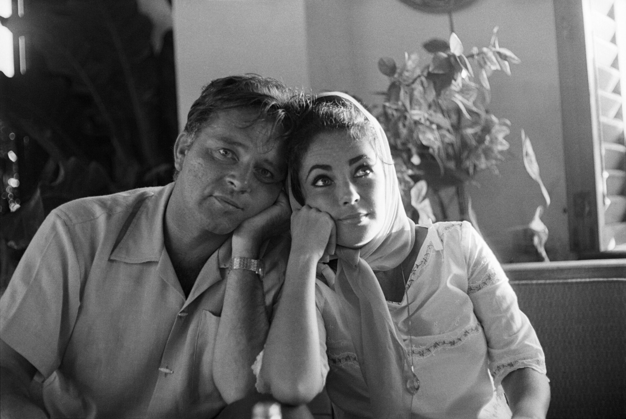 Richard Burton and actress Elizabeth Taylor - 1963