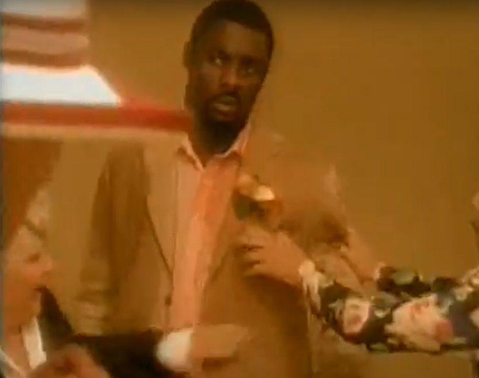 Screenshot from the movie Belle maman (1999)