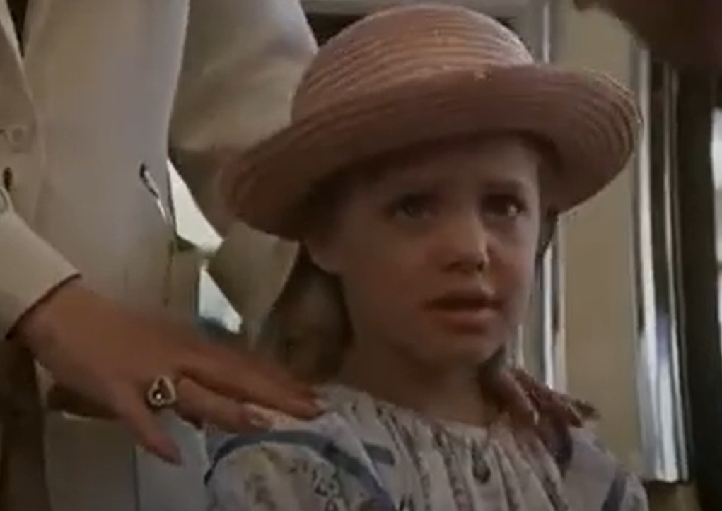 Screenshot from the movie Lookin' to Get Out (1982)