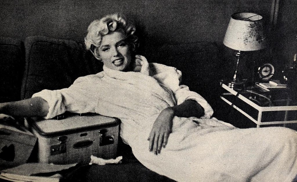 Marilyn Monroe at home