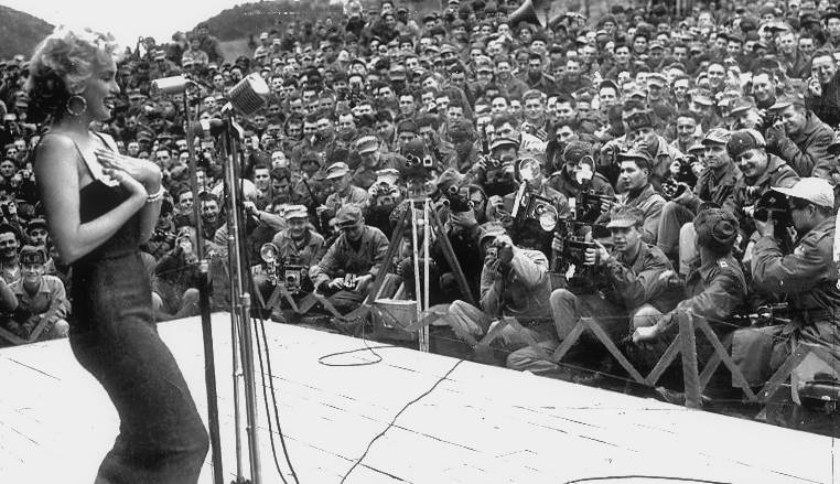 Marilyn Monroe performing