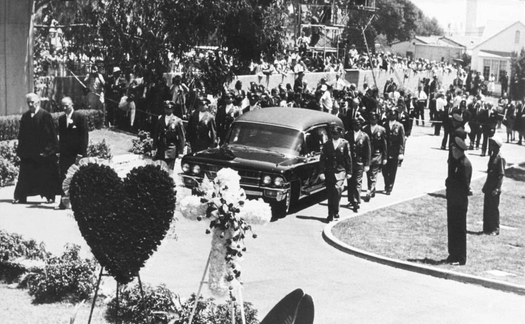 Burial Of Marilyn Monroe