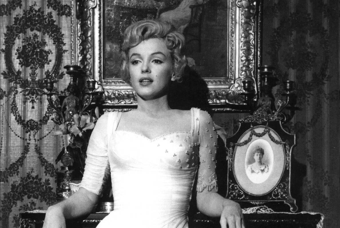 Marilyn Monroe on a set