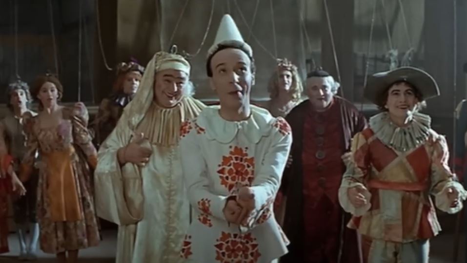 A snapshot of the movie Pinocchio (2002)