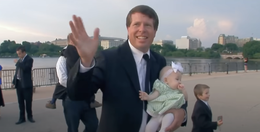 Shiny Happy People: Duggar Family Secrets