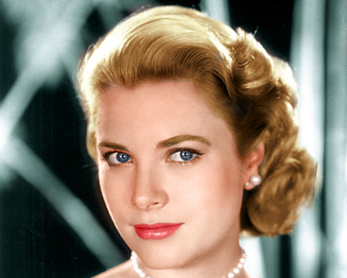 Image of Grace Kelly looking at camera - 1953