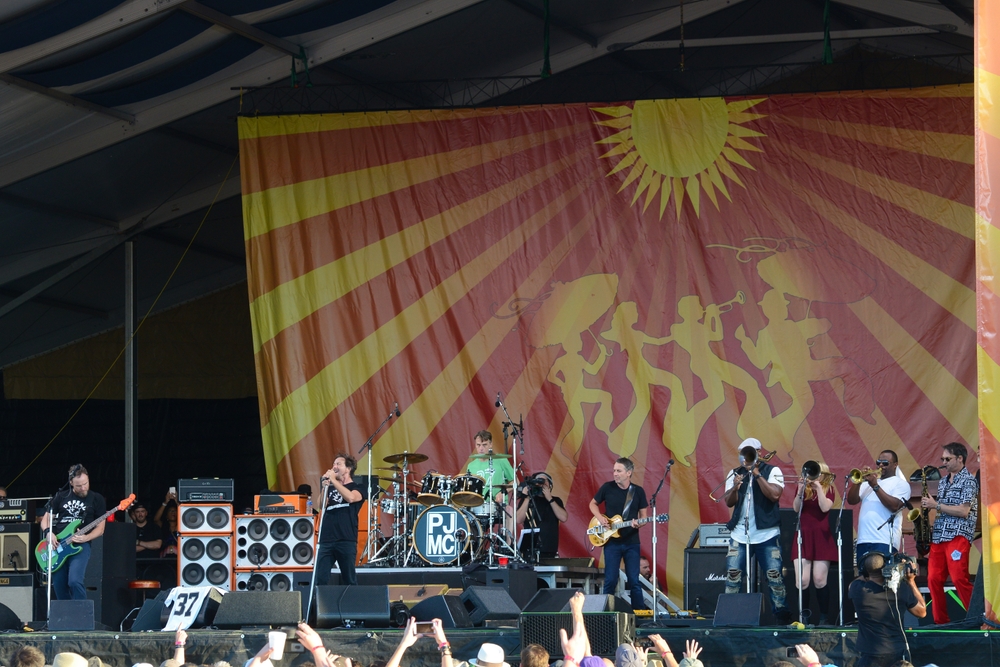 Pearl Jam performs at the 2016 New Orleans Jazz and Heritage Festival