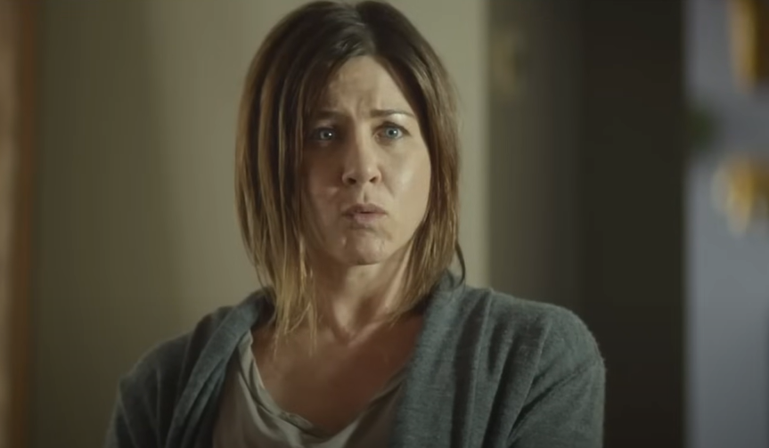 Jennifer Aniston as  Claire Bennett