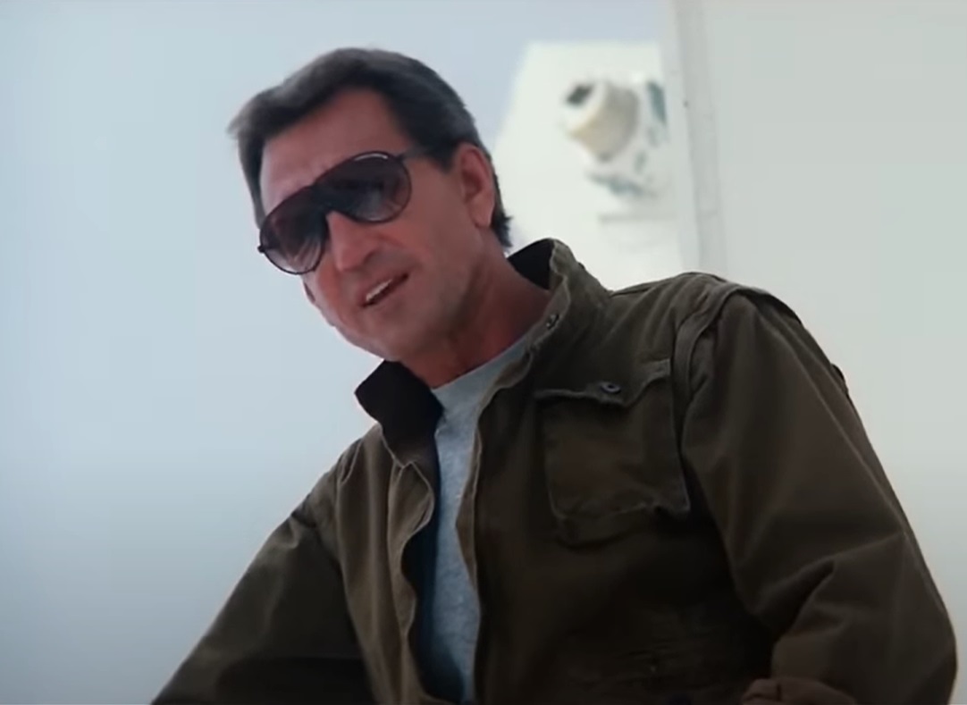 Screenshot from the movie 2010: The Year We Make Contact (2012)