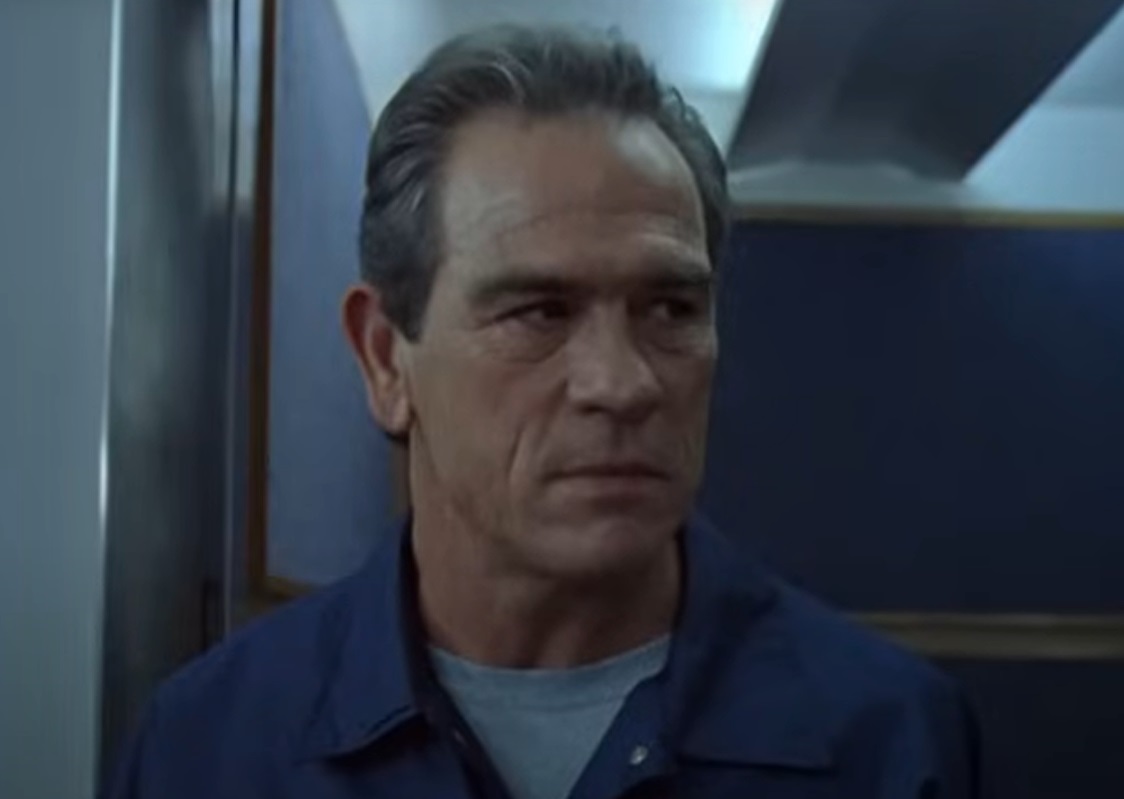 Screenshot from the movie U.S. Marshals (1998)
