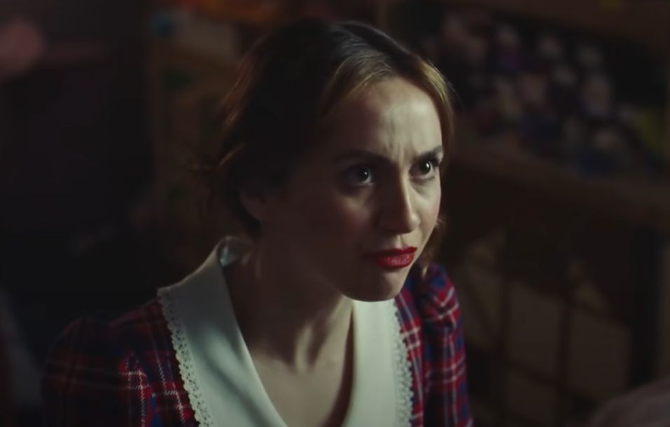 Maude Apatow as Lexi Howard