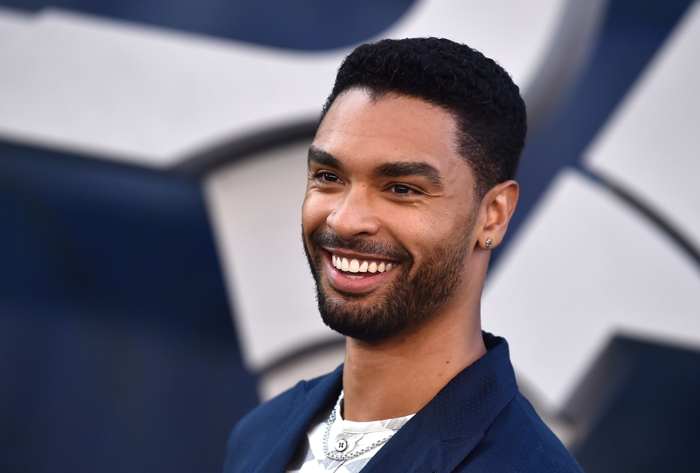 Rege-Jean Page in blue suit