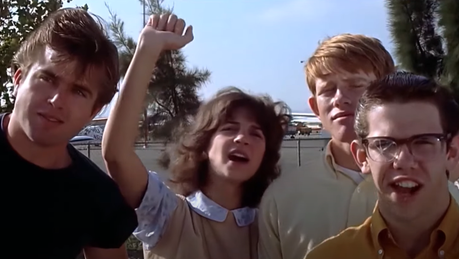 A screenshot of the movie American Graffiti