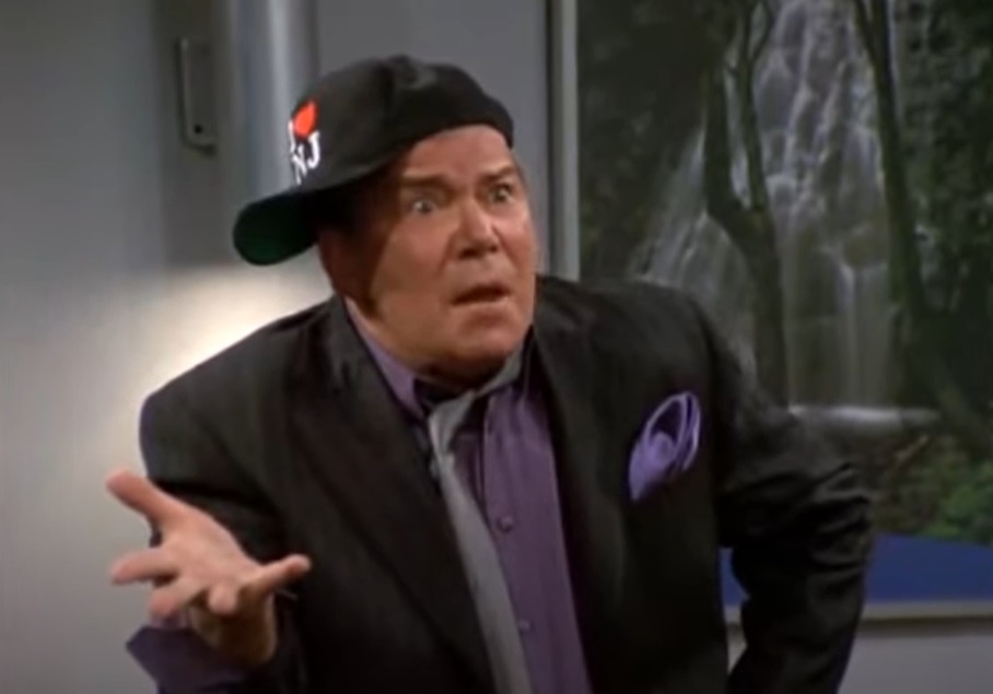 Screenshot from the television series 3rd Rock from the Sun (1996-2001)