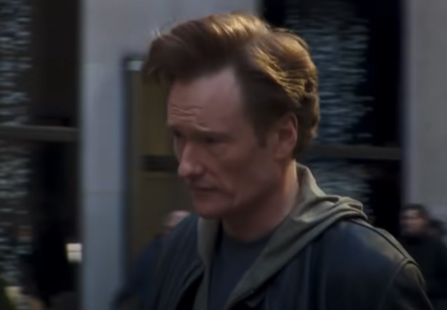 Screenshot from the television sitcom The Office (2005-2013)