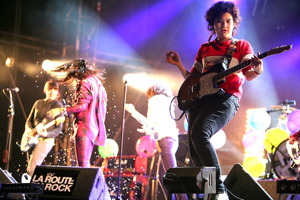 Cansei De Ser Sexy at Route Du Rock 2007