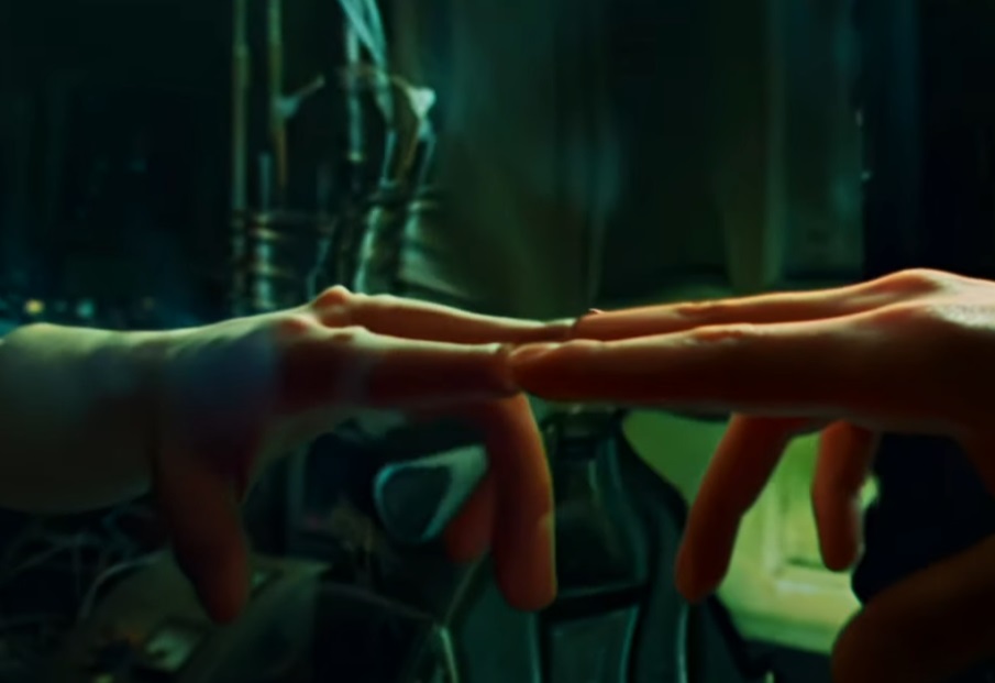 Screenshot from the movie The Matrix (1999)