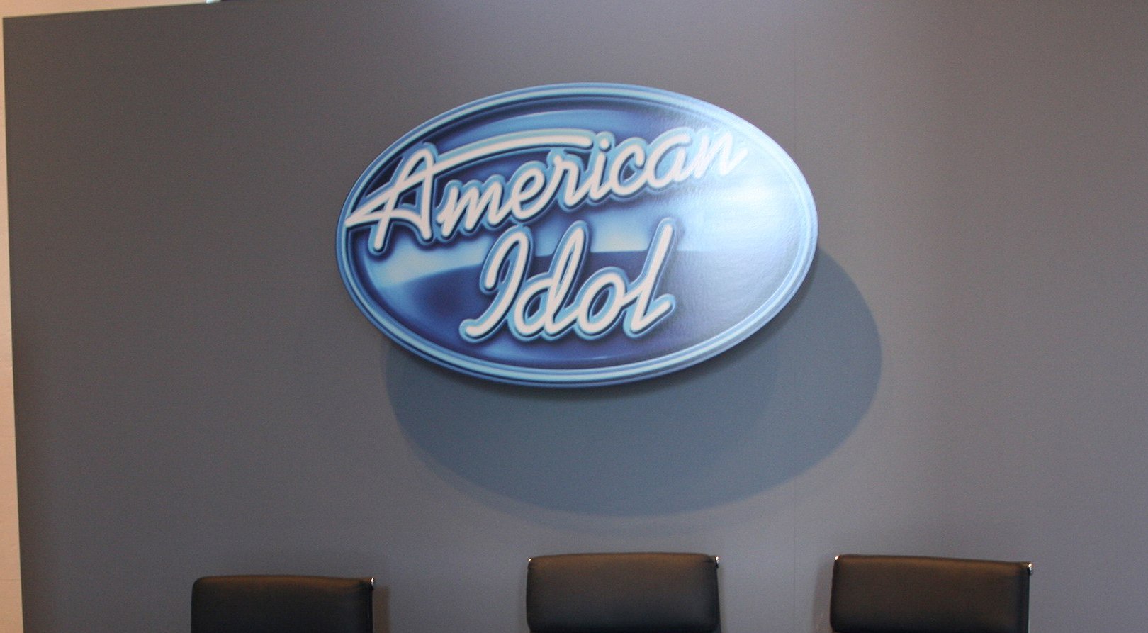 American Idol blue logo