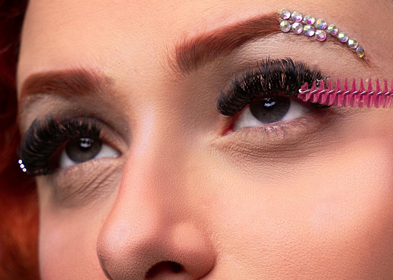 Eyes with fake lashes