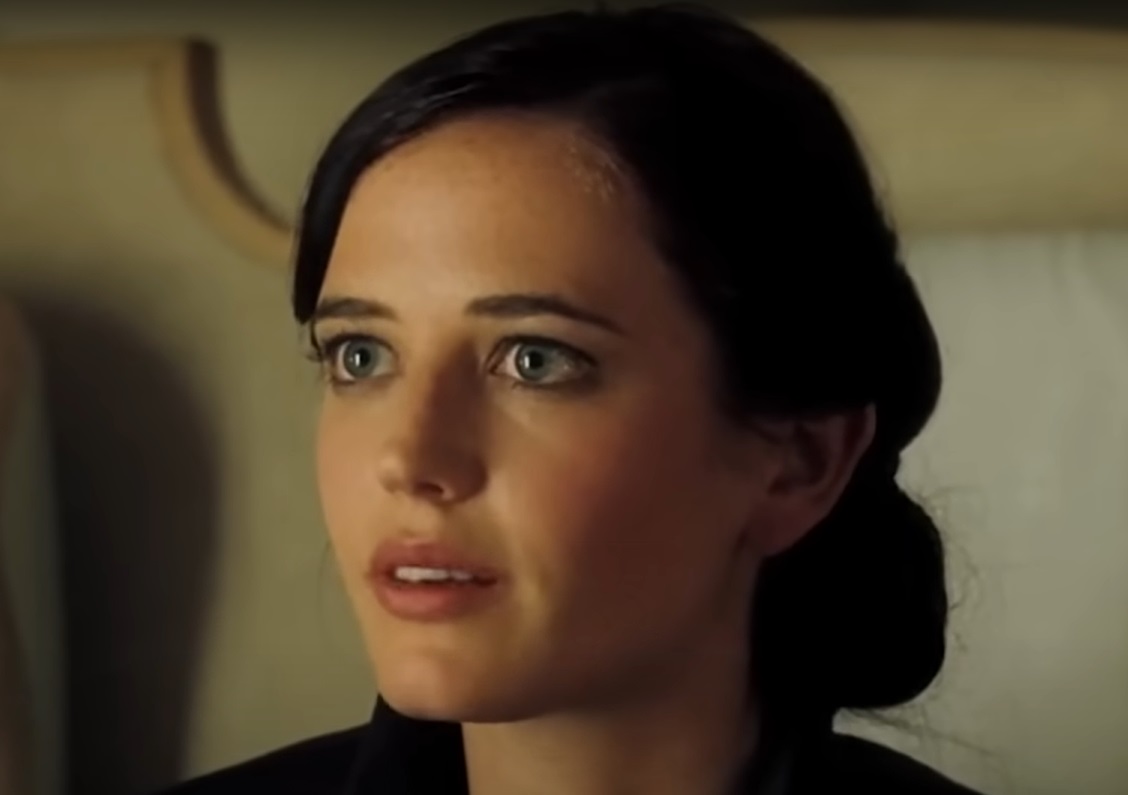 Screenshot from the movie Casino Royale (2006)