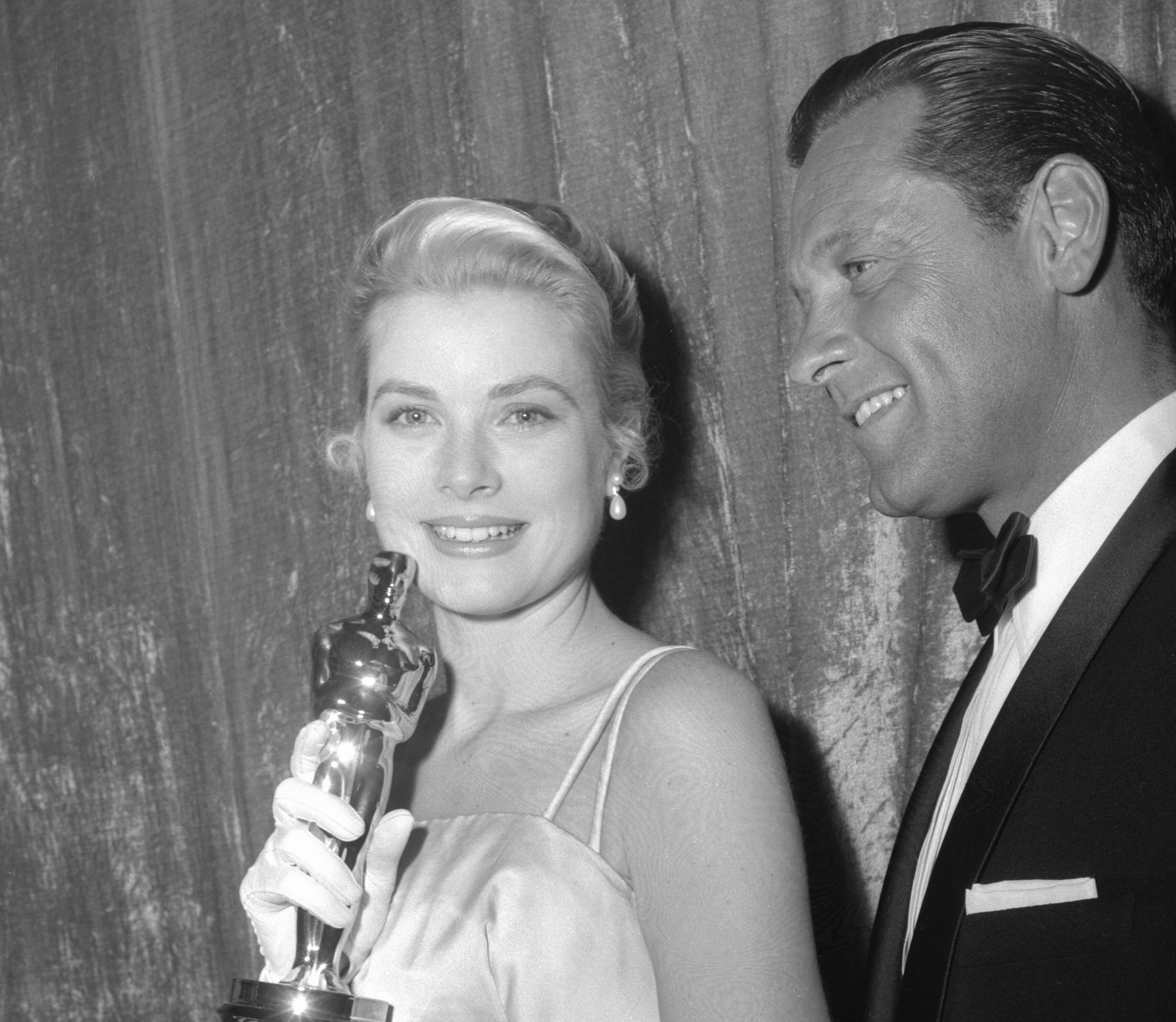 Grace Kelly & William Holden 1955