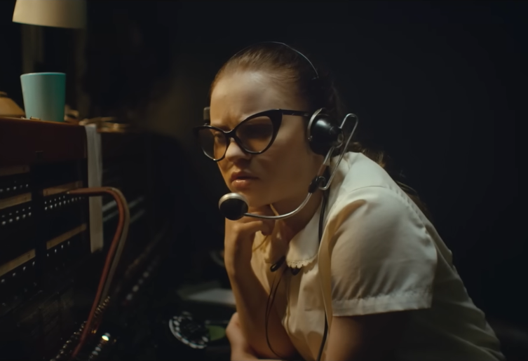 The Vast Of Night (2019)