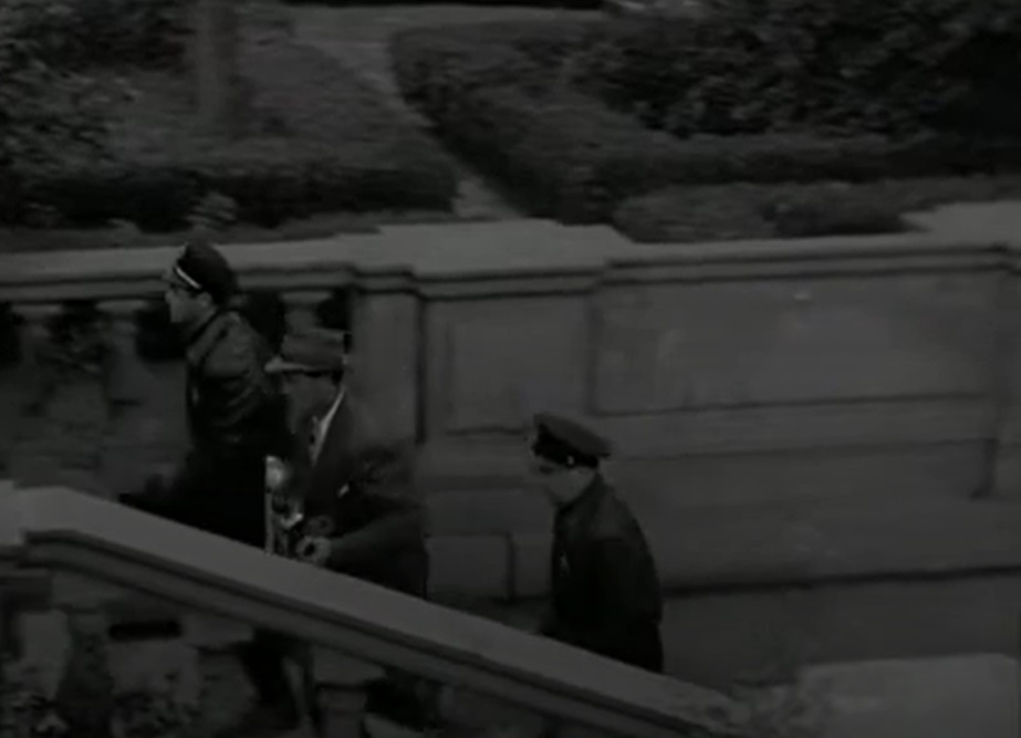 Screenshot from the movie Sunset Boulevard (1950)