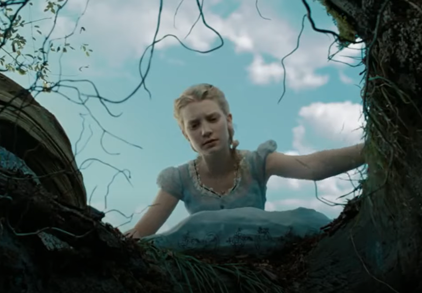 Screenshot of Mia Wasikowska from - Alice in Wonderland (2010)