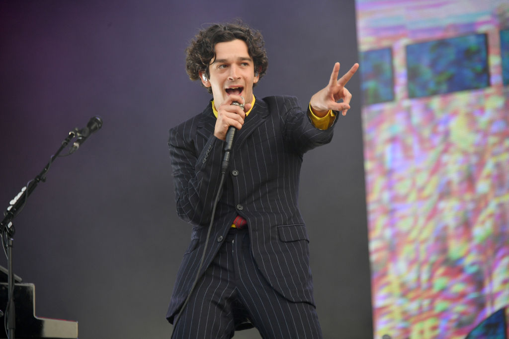 Matty Healy performing