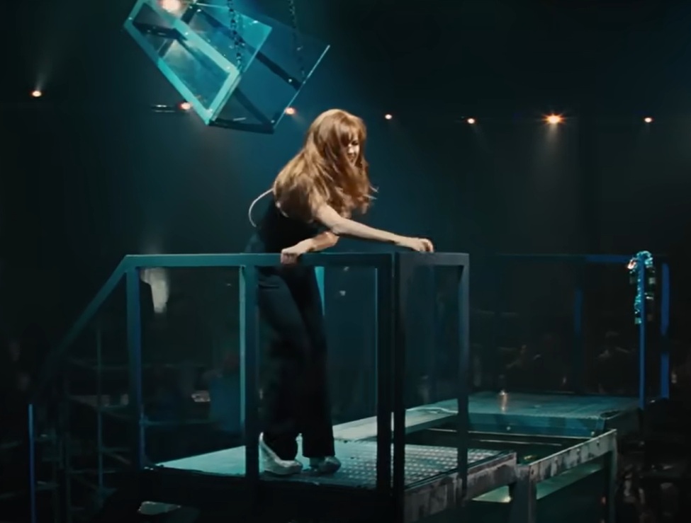 A visually captivating still taken from a pivotal moment in the film Now You See Me (2013)