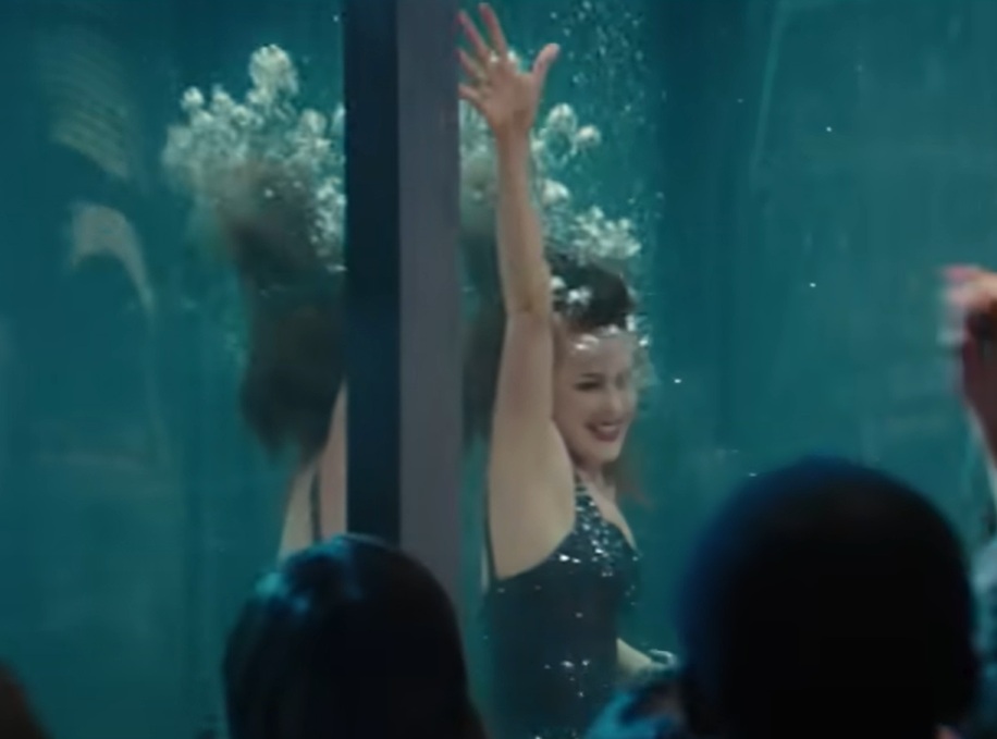 A visually captivating still taken from a pivotal moment in the film Now You See Me (2013)