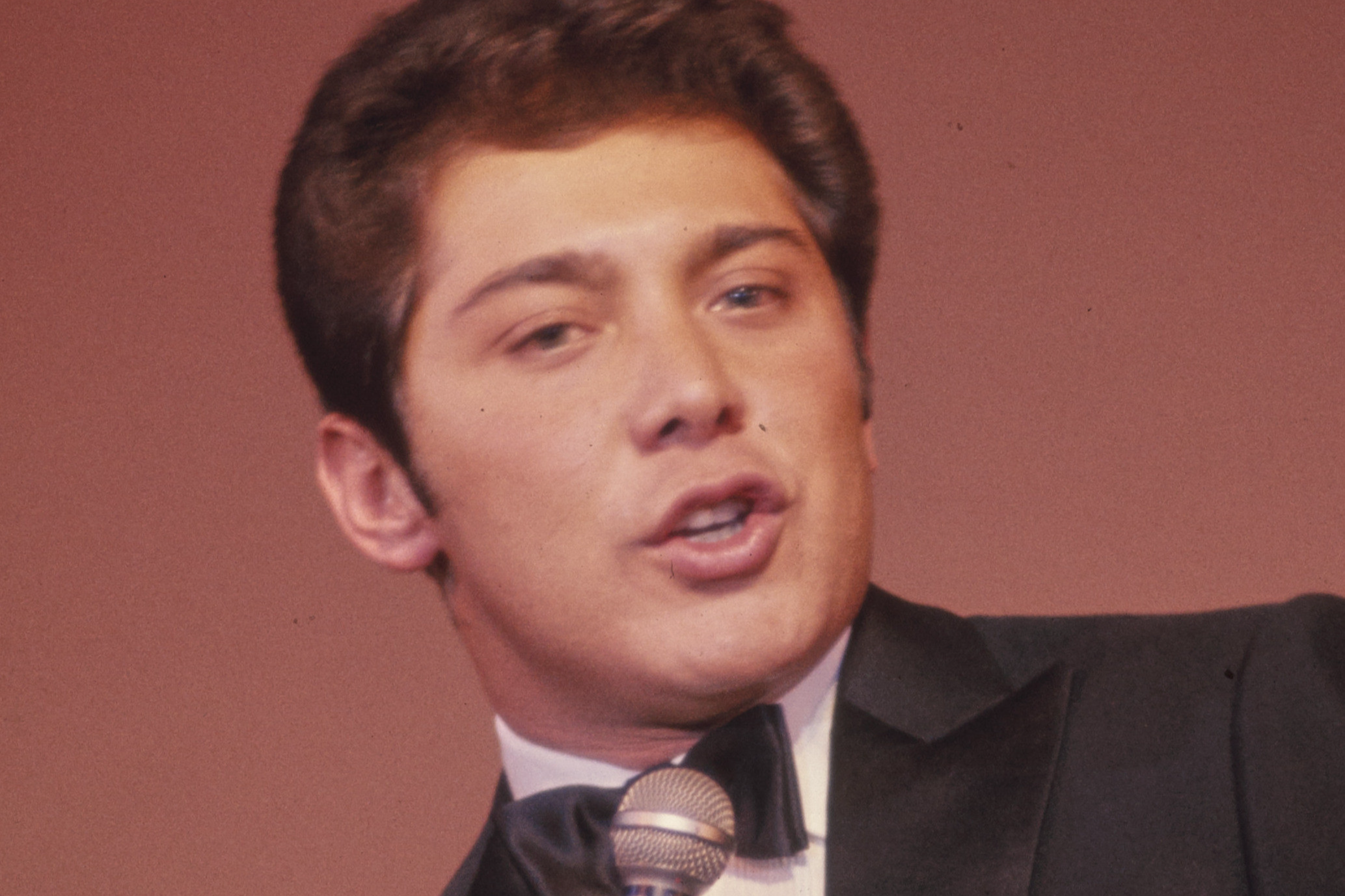 File:Paul Anka 1960-1970.jpg