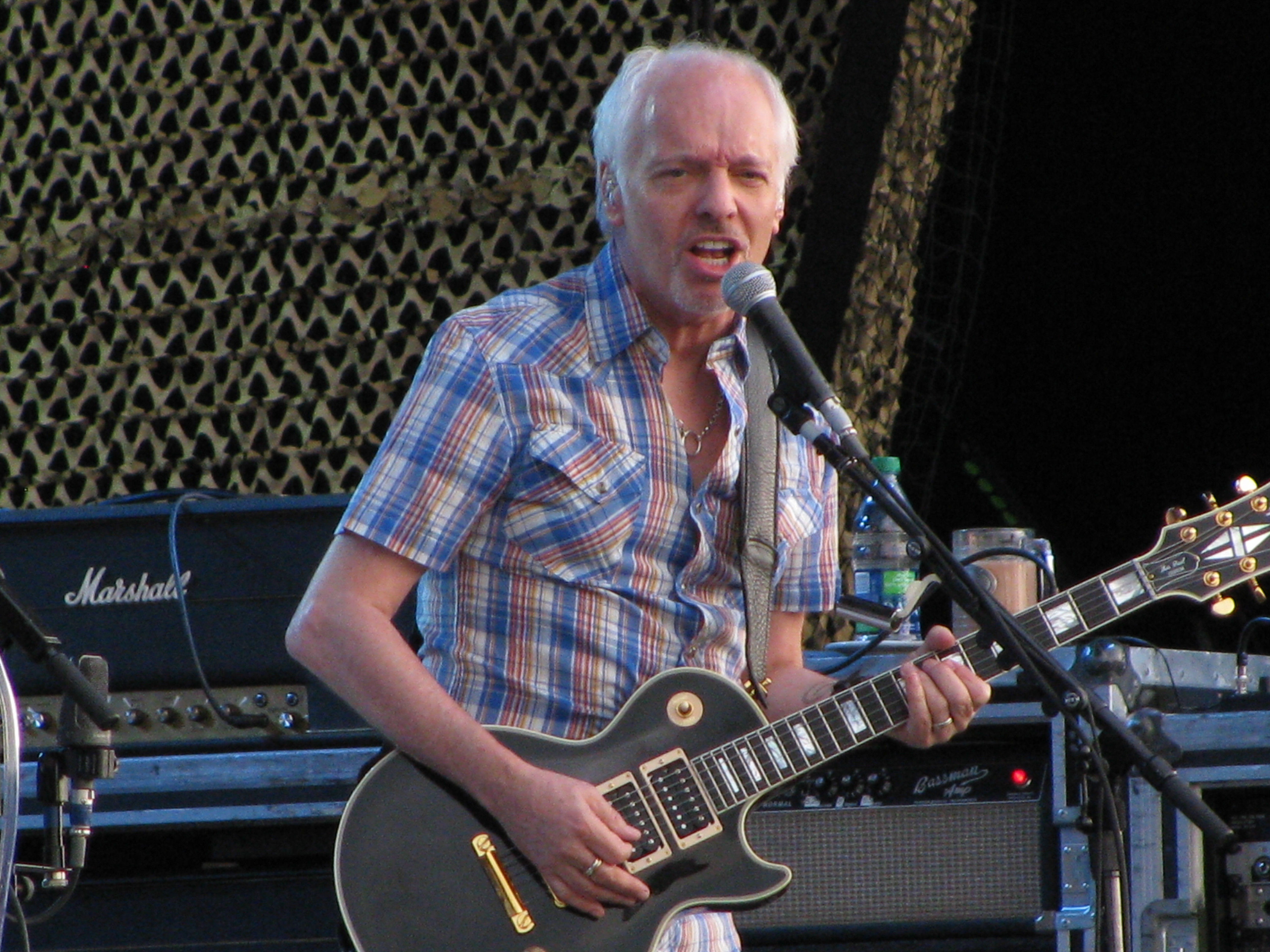 File:Peter Frampton at the 2011 Ottawa Bluesfest.jpg