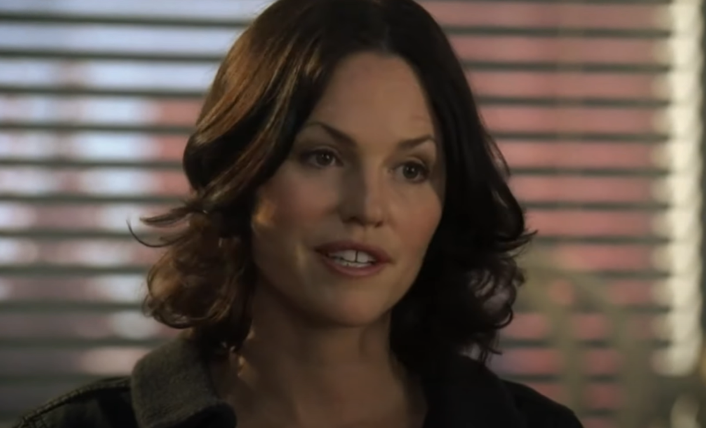 Screenshot of  Jorja Fox from - CSI: Crime Scene Investigation (2000/15)