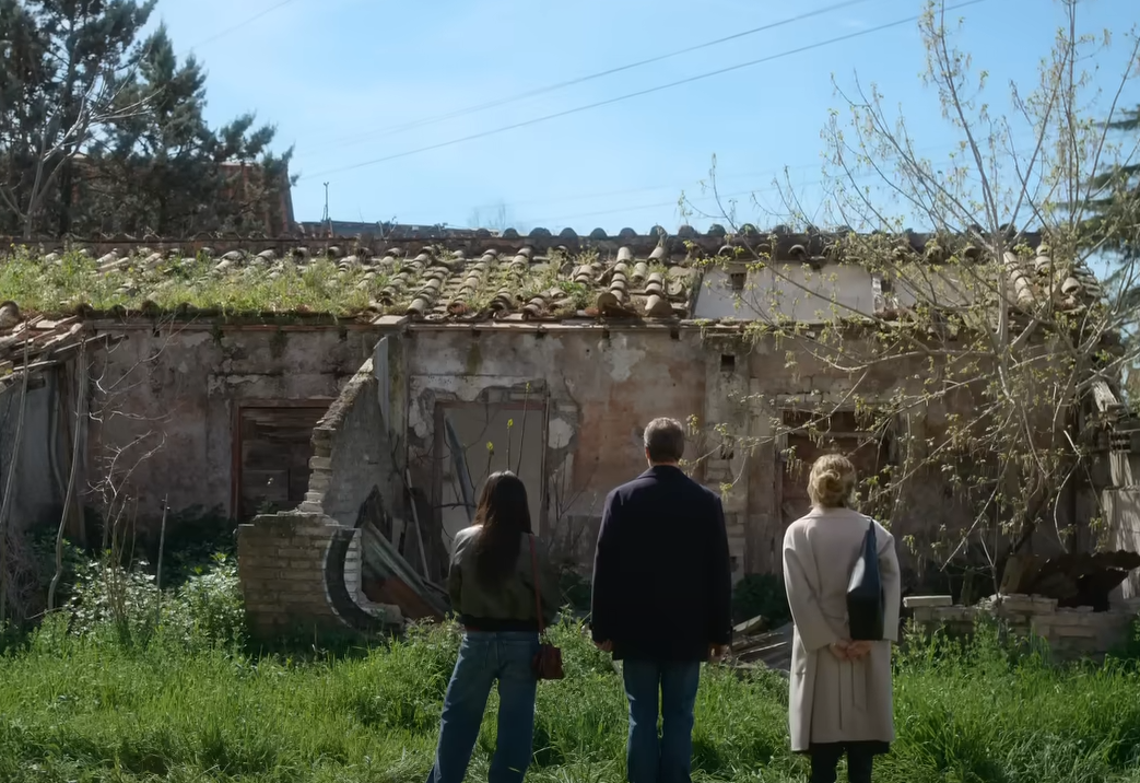 Screenshot of the movie La Dolce Villa