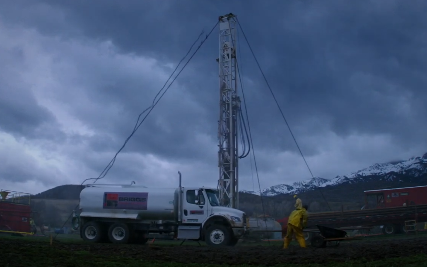 Screenshot from the TV series Blood & Oil (2015)