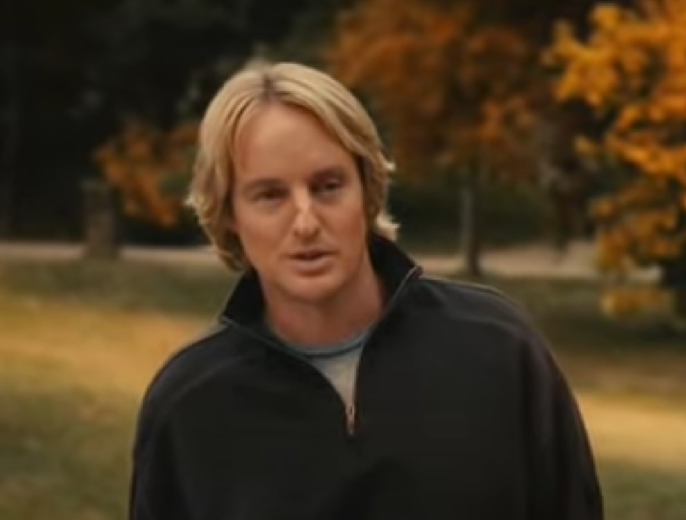 A visually captivating still taken from a pivotal moment in the film Marley & Me (2005)