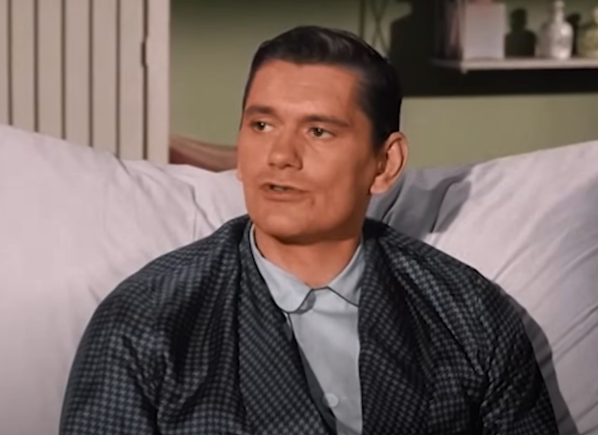 Screenshot of Dick York from - Bewitched (1964-72)