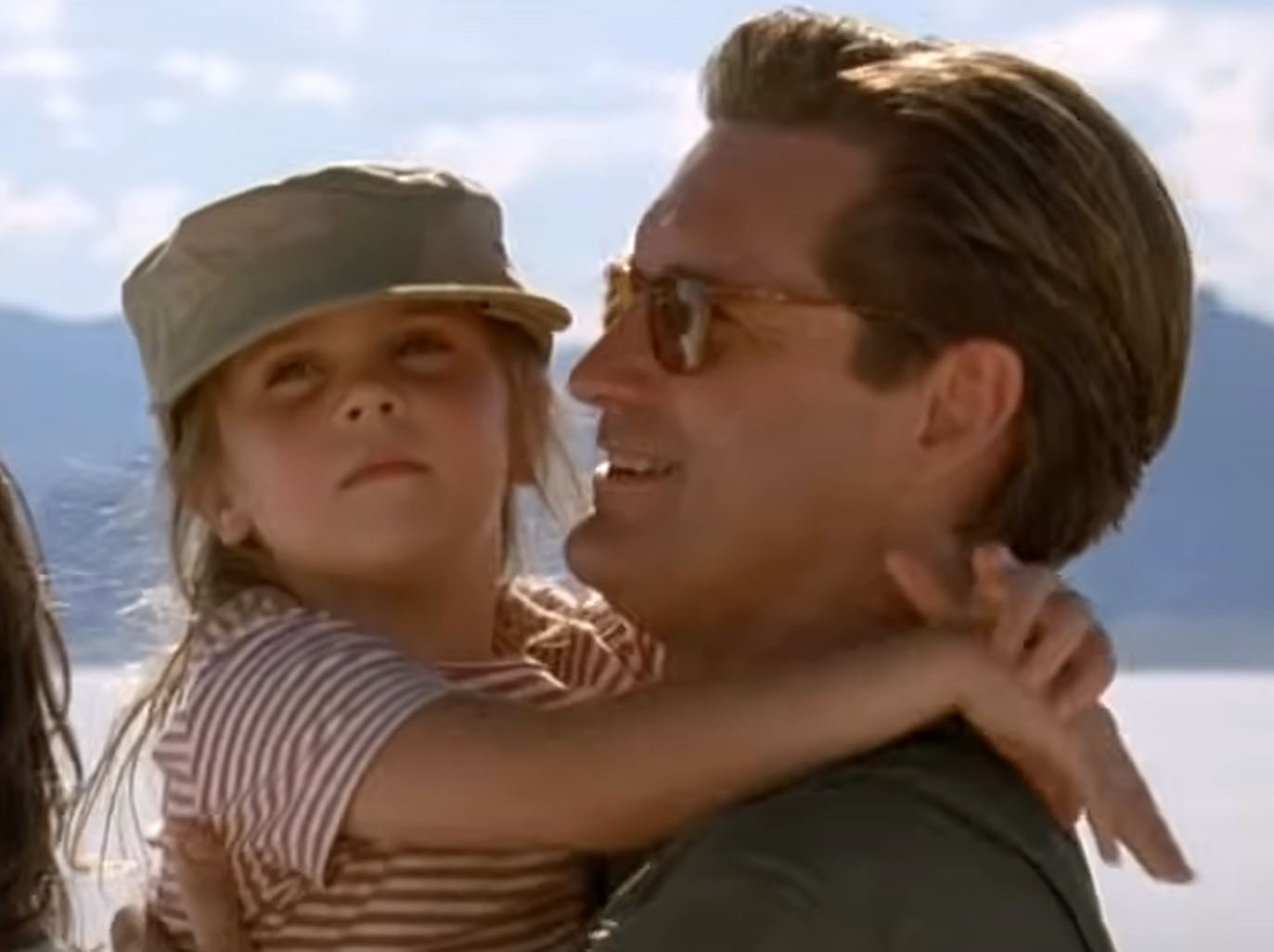 Screenshot of Bill Pullman and Mae Whitman from - Independence Day (1996)