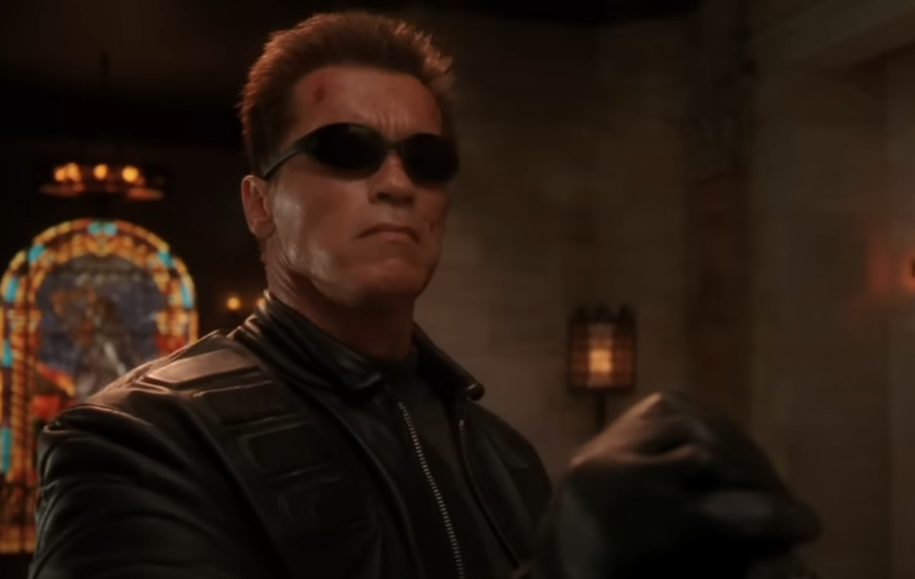 Screenshot from the movie Terminator 3: Rise of the Machines (2003)