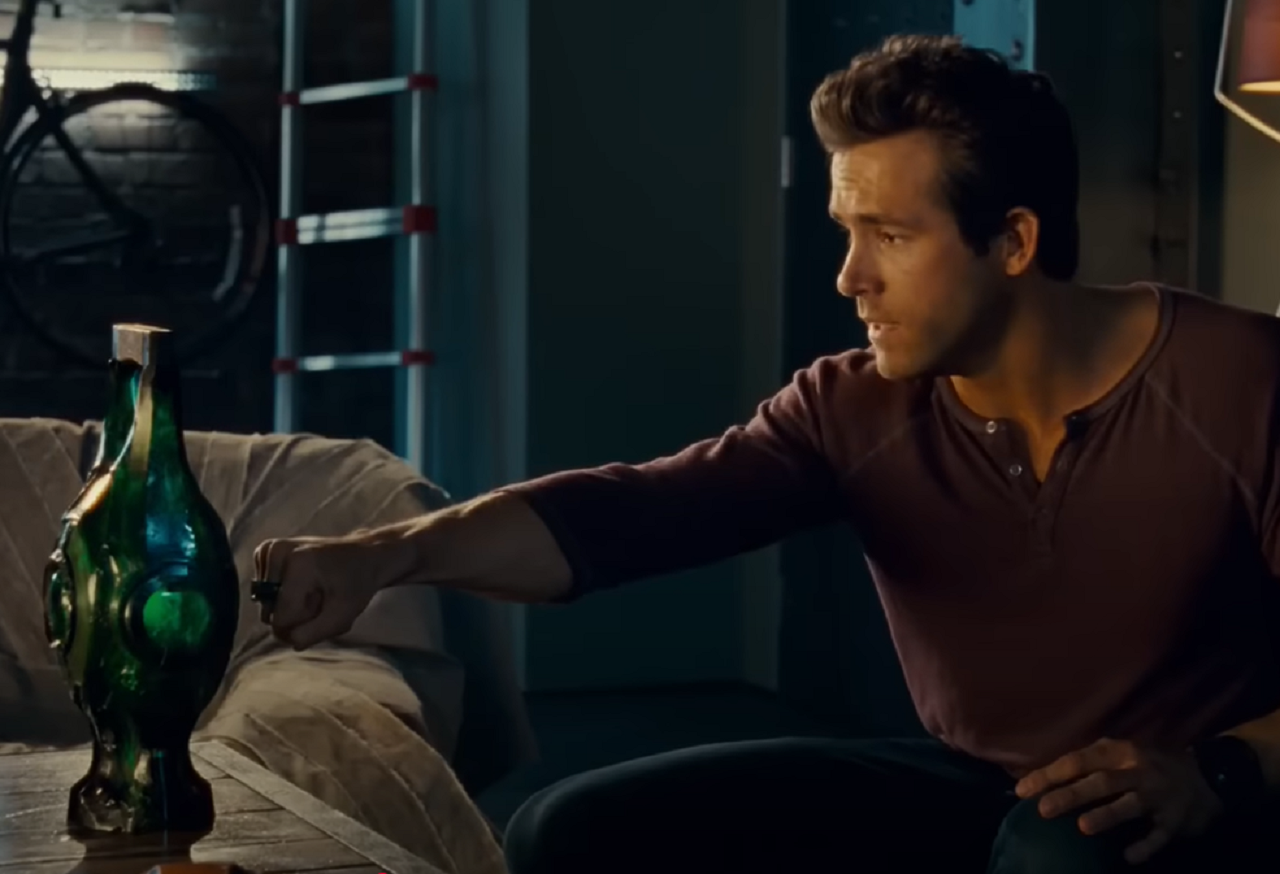 Screenshot from the movie - Green Lantern (2011)