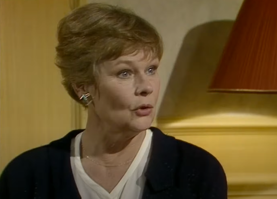 Screenshot of Judi Dench from tv series - As Time Goes By (1992-2005)