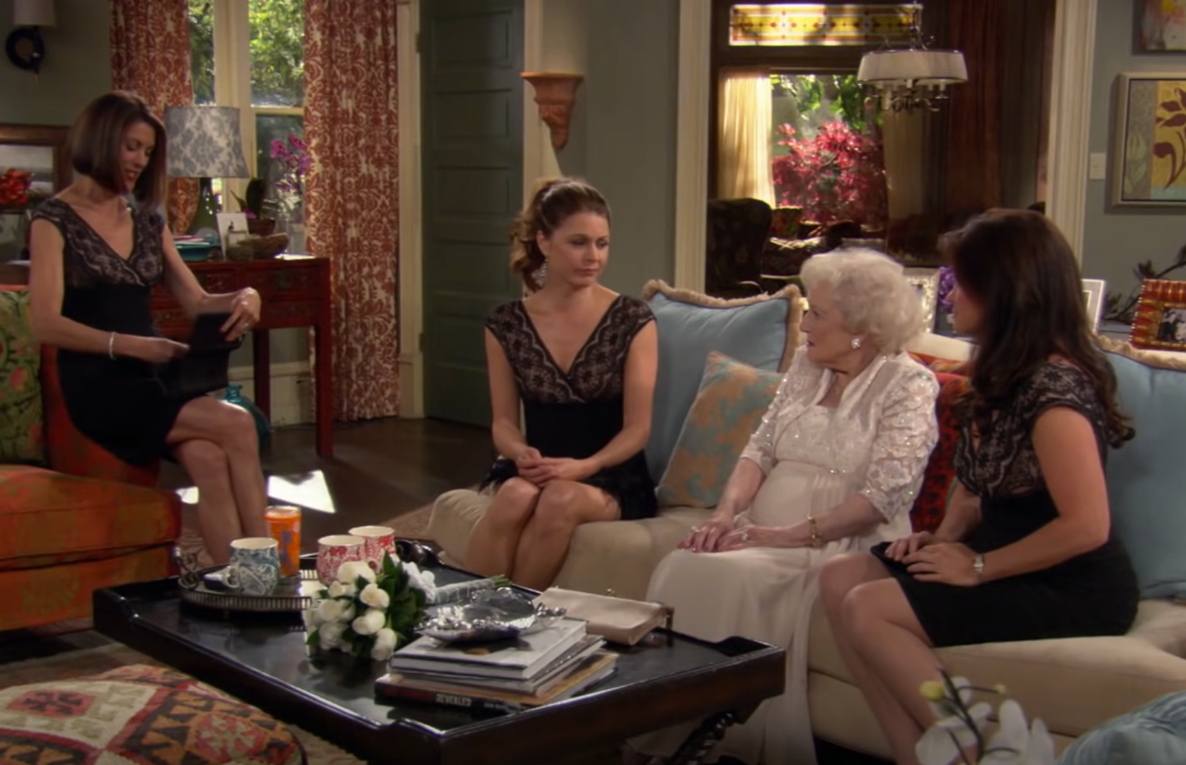 Screenshot from tv series - Hot in Cleveland (2010-15)