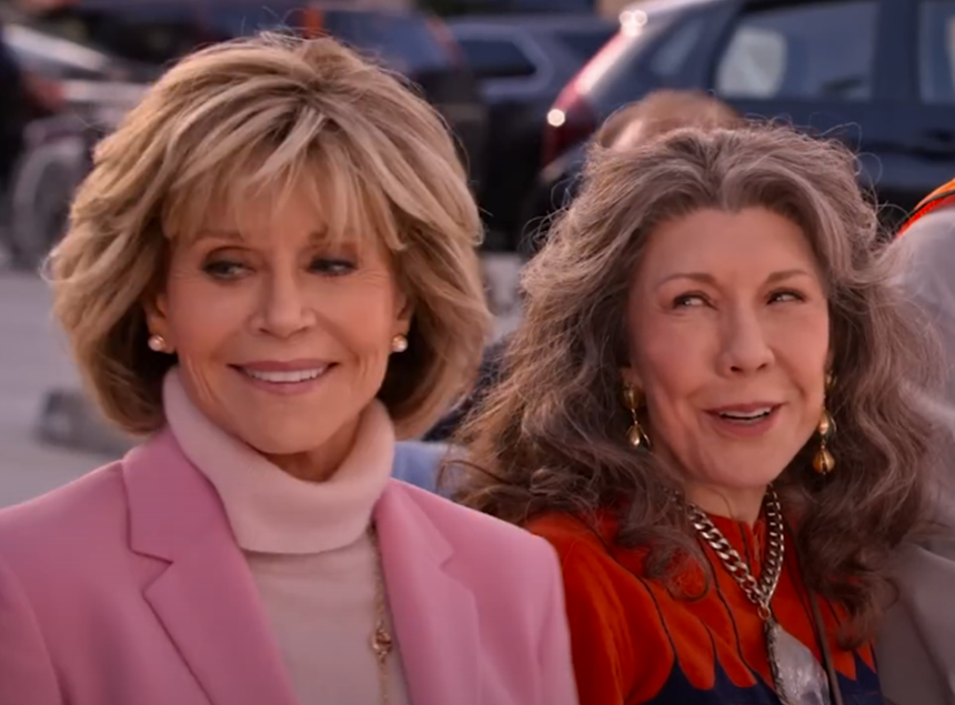 Screenshot of Jane Fonda and Lily Tomlin in Grace and Frankie (2015)
