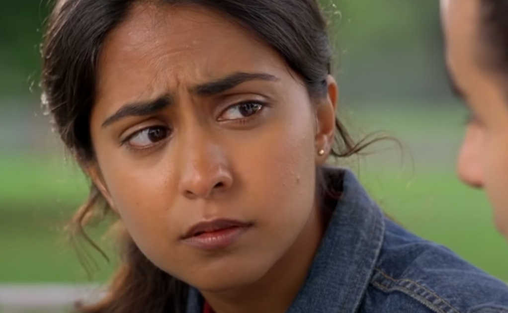 Screenshot from the movie Bend It Like Beckham (2002)